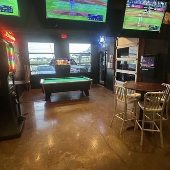 242 Pub & Grill - Pubs Near Me - Spring, Texas