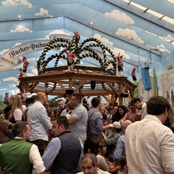 Oktoberfest - Fun Fair Near Me - Munich, BY Oktoberfest - Fun Fair Near Me - Munich, BY