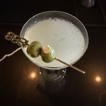 Hugo's Seafood Bar - Dirty Martini - Seafood Near Me - Dallas, Texas Hugo's Seafood Bar - Dirty Martini - Seafood Near Me - Dallas, Texas