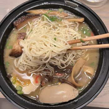 Kin Ramen - Kin Ramen, pork broth, chashu, menma kikurage, ginger, shallot, nori - spicy pail and oil - perfect! (09/23/23) - Ramen Near Me - New York, New York Kin Ramen - Kin Ramen, pork broth, chashu, menma kikurage, ginger, shallot, nori - spicy pail and oil - perfect! (09/23/23) - Ramen Near Me - New York, New York