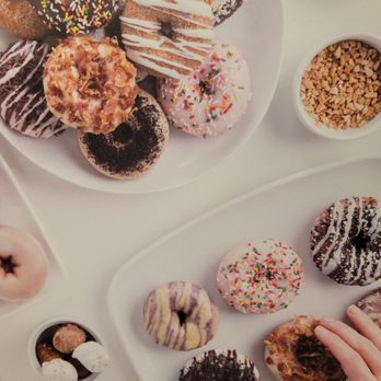 Duck Donuts - Delicious donuts i specially like they are make on the spot. - Donuts Near Me - Irvine, California