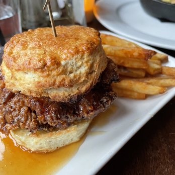 Sweet Science - Hey Baby Hot Honey Chicken Sandwich, Cajun Fries - Bars Near Me - Brooklyn, New York