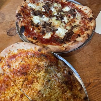 Flatbread - Mopsy's Kalua Pork Pie Flatbread - Pizza Near Me - Amesbury, Massachusetts