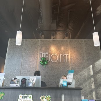 The Joint Chiropractic - Inside - Chiropractors Near Me - Glendale, California