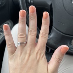 Tips & Toes Nails Spa - Shellac manicure