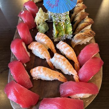 Sushi Yama - Platter featuring tuna, shrimp, and eel - Sushi Bars Near Me - Orlando, Florida Sushi Yama - Platter featuring tuna, shrimp, and eel - Sushi Bars Near Me - Orlando, Florida
