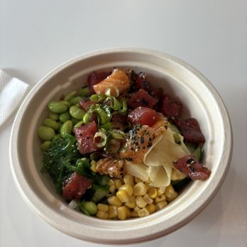 I'a Poke - Small bowl with salmon and tuna - Poke Near Me - San Francisco, California I'a Poke - Small bowl with salmon and tuna - Poke Near Me - San Francisco, California