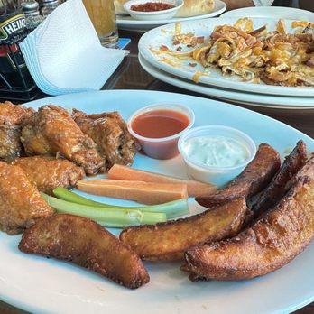 The Capital Crave - 5 wings and wedges - Pizza Near Me - Frederick, Maryland The Capital Crave - 5 wings and wedges - Pizza Near Me - Frederick, Maryland