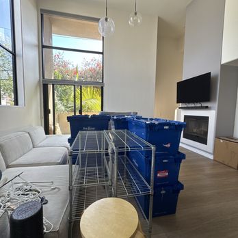 Adept Moving - Movers Near Me - Los Angeles, California