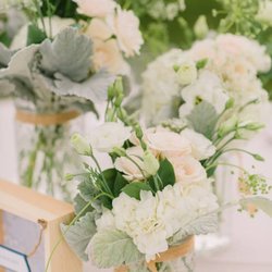 Calluna Fine Flowers and Gifts - Centerpieces