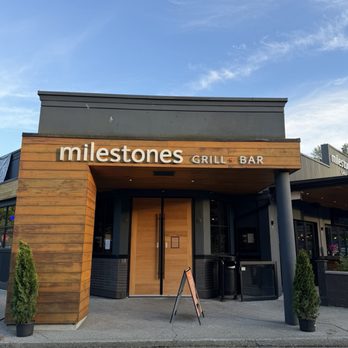 Milestones Grill and Bar - Canadian (New) Near Me - Delta, British Columbia