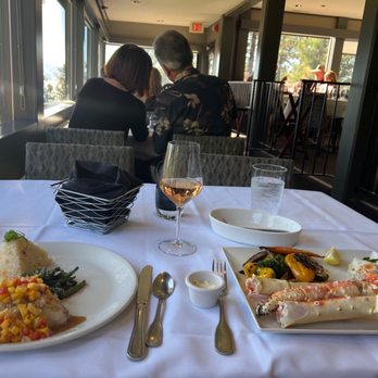 Chart House - Salmon and king crab - Seafood Near Me - Stateline, Nevada