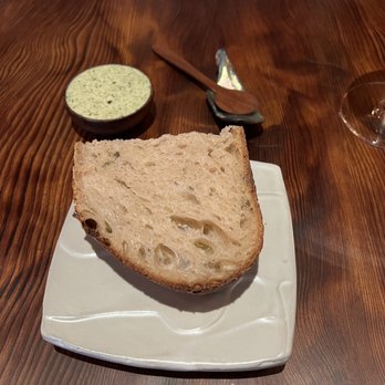 Harbor House Inn - Sourdough bread and cultured butter, sea lettuce - Bed & Breakfast Near Me - Elk, California