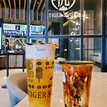Tiger Sugar - Mango sago in large & black sugar boba milk in regular - Bubble Tea Near Me - Ottawa, Ontario