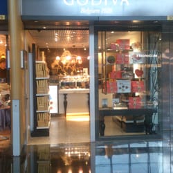 Godiva Chocolatier - 好細嘅一間舖
