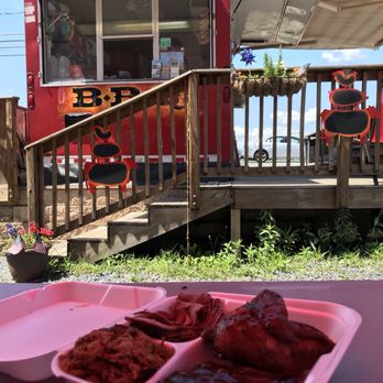 Triple Crown BBQ - Barbeque Near Me - Luray, Virginia