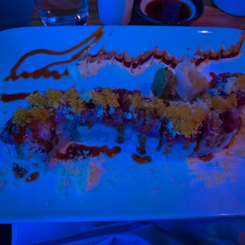 Yellowtail Sushi Bar and Asian Kitchen - Dragon roll - Sushi Bars Near Me - Chicago, Illinois Yellowtail Sushi Bar and Asian Kitchen - Dragon roll - Sushi Bars Near Me - Chicago, Illinois