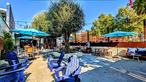Side Gate Brewery & Beer Garden by null