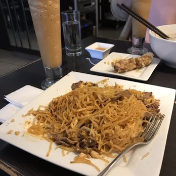 Pho Phuong Vietnamese Restaurant - Pad Thai (spicy) with beef. Doesn't come with veggies u less you ask Coffee milkshake - Vietnamese Near Me - Toronto, Ontario Pho Phuong Vietnamese Restaurant - Pad Thai (spicy) with beef. Doesn't come with veggies u less you ask Coffee milkshake - Vietnamese Near Me - Toronto, Ontario