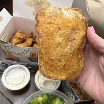 PDQ Chicken - Garlic toast - Fast Food Near Me - Brandon, Florida