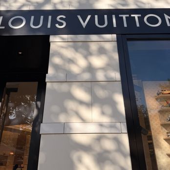 Louis Vuitton Glendale Americana - Accessories Near Me - Glendale, California Louis Vuitton Glendale Americana - Accessories Near Me - Glendale, California