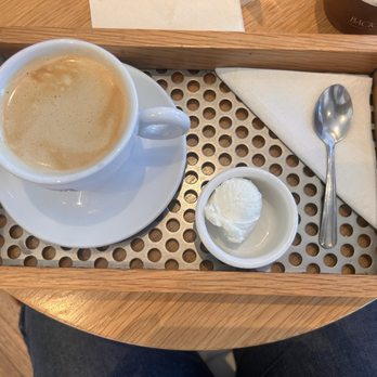Bacio di Latte - (For here) cafe Americano 'with creme'. I don't know if it always come like this or the man just went the extra mile, but I love it! - Ice Cream & Frozen Yogurt Near Me - Etiwanda, California Bacio di Latte - (For here) cafe Americano 'with creme'. I don't know if it always come like this or the man just went the extra mile, but I love it! - Ice Cream & Frozen Yogurt Near Me - Etiwanda, California
