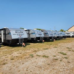 Tye One J Camper Rental - Some of our 28' Campers