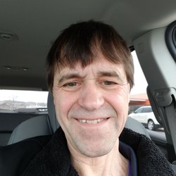 Great Clips - Picture of Kraig in my car
