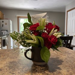 Tilted Tulip - Arrangement in a coffee mug