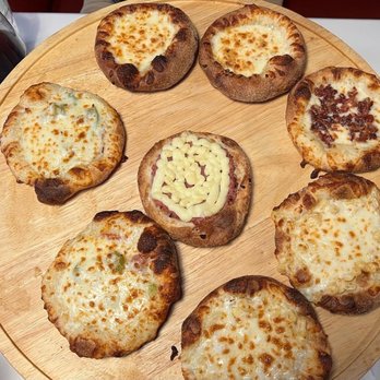 14 Bis Pizzeria - Pizza Near Me - Orlando, Florida
