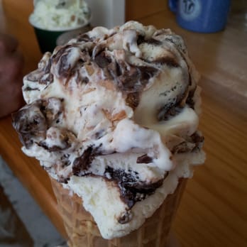 Kimball Farm - Small moose tracks ice cream - Ice Cream & Frozen Yogurt Near Me - Jaffrey, New Hampshire