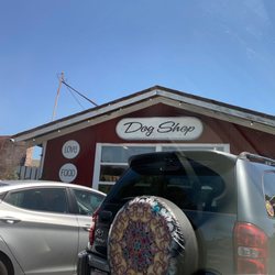 Sweet Pea's - Store front for dog portion, Only two parking spots?
