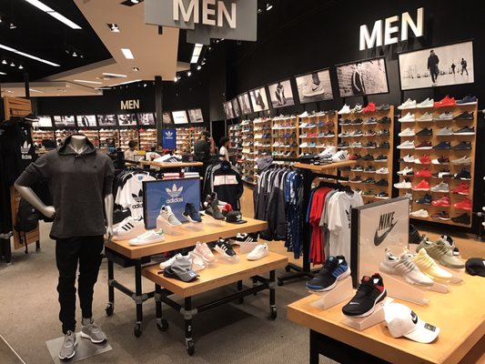 shoe stores like finish line