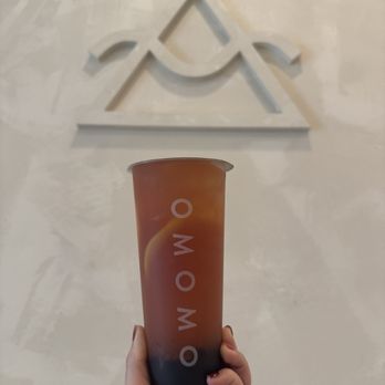 OMOMO Tea Shoppe  - Grapefruit green tea with boba - Bubble Tea Near Me - Brea, California