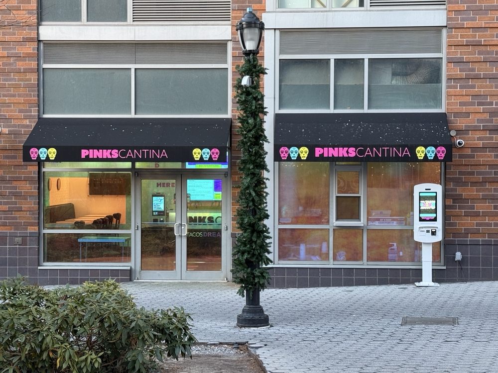 Pinks Cantina Roosevelt Island