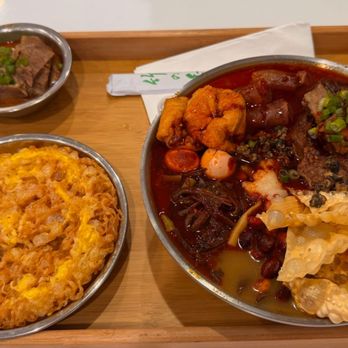 Lo Si Ding Noodle - Braised Beef shank + Brisket deluxe lo si rice noodle (comes with crispy fried egg) - Noodles Near Me - San Jose, California Lo Si Ding Noodle - Braised Beef shank + Brisket deluxe lo si rice noodle (comes with crispy fried egg) - Noodles Near Me - San Jose, California