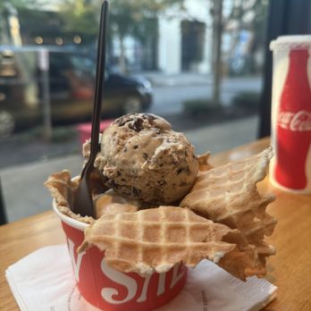 Salt & Straw - Ice Cream & Frozen Yogurt Near Me - Seattle, Washington