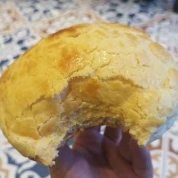 Lucullus Bakers & Roasters - Fluffiest bolo bao i ever did see - Coffee Roasteries Near Me - Markham, Ontario