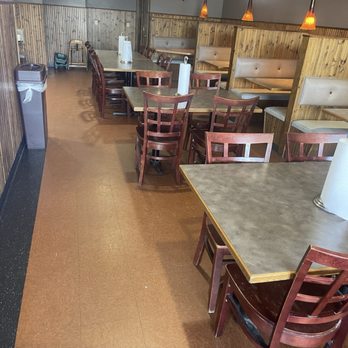 Romeo's Pizza - Very clean dinning room although no one eating in dinning room but very clean! - Pizza Near Me - Ashland, Ohio Romeo's Pizza - Very clean dinning room although no one eating in dinning room but very clean! - Pizza Near Me - Ashland, Ohio