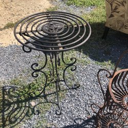 Hope Warehouse - Outdoor table.
