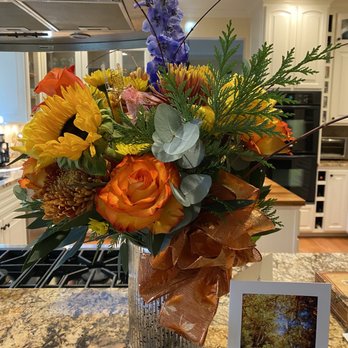 Abundant Blooms - Florists Near Me - Bandon, Oregon Abundant Blooms - Florists Near Me - Bandon, Oregon
