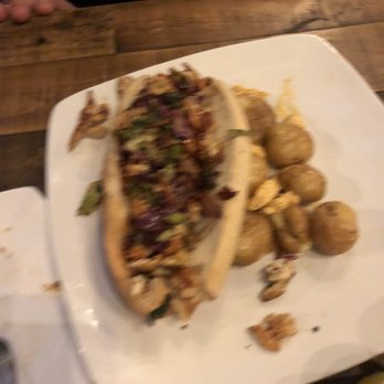 Barrel Heads - Chicken sandwich - American Near Me - Lawrenceburg, Indiana Barrel Heads - Chicken sandwich - American Near Me - Lawrenceburg, Indiana