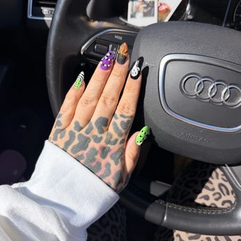 Tam’s Studio Nailart & Spa - Nails - Nail Salons Near Me - Longview, Texas
