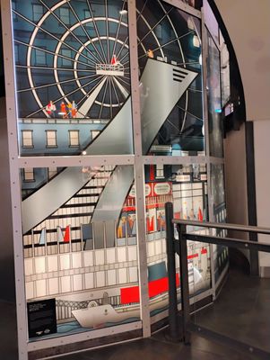 Montreal Eaton Centre by null