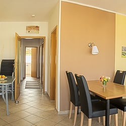 U&K Ferienwohnung mit Meerblick - Wohnzimmer
