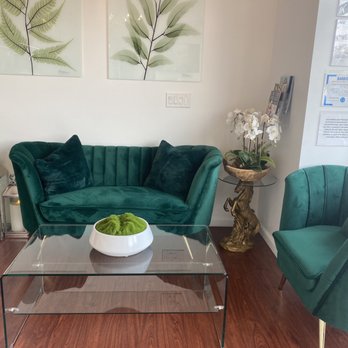 Polish & Peels - Waiting area - Skin Care Near Me - Fresno, California