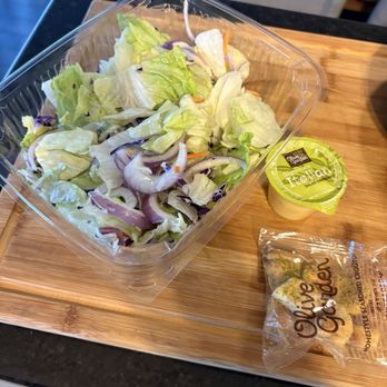 Olive Garden Italian Restaurant - Takeout Salad - Italian Near Me - Monroeville, Pennsylvania Olive Garden Italian Restaurant - Takeout Salad - Italian Near Me - Monroeville, Pennsylvania