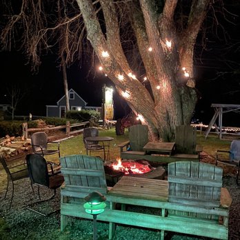 Laurino's Tavern - Great ambiance outside - Italian Near Me - Brewster, Massachusetts