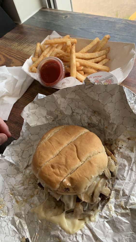 Food from Frozen Dee-Lite Cafe Authentic Pizza