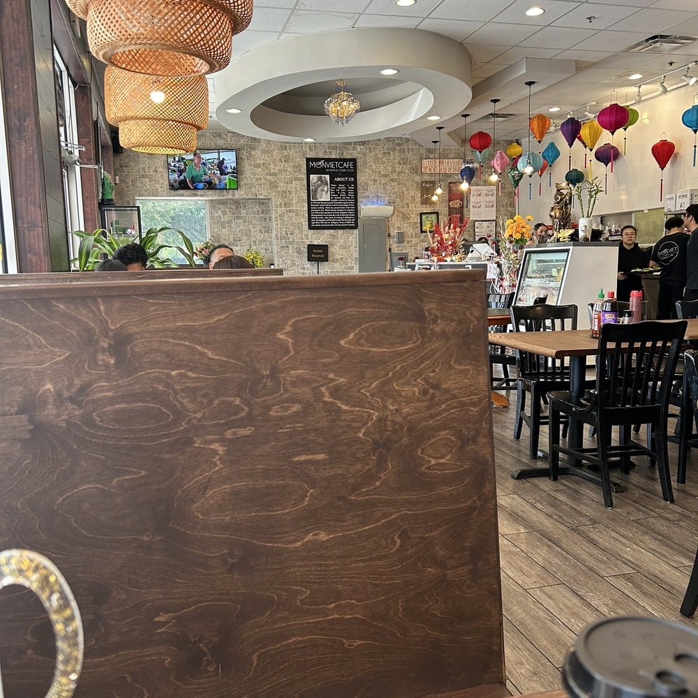 Mon Viet Cafe - Nice interior design - Vietnamese Near Me - Arlington, Texas Mon Viet Cafe - Nice interior design - Vietnamese Near Me - Arlington, Texas